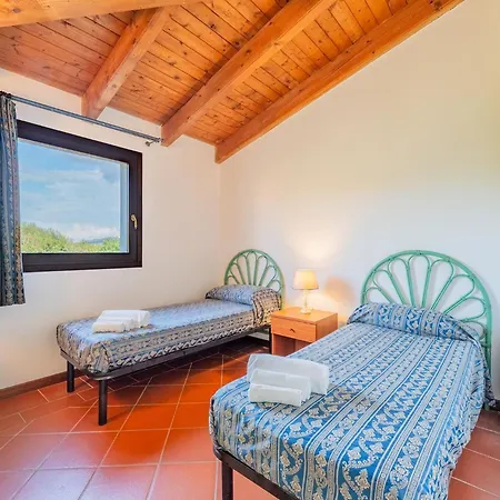 Charming Sea Sleeps 6in Shared Pool * Punta de su Torrione
