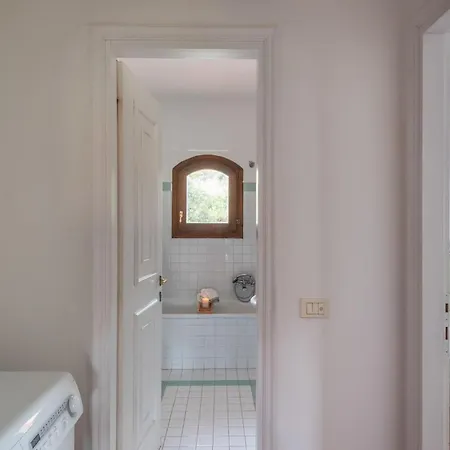 Charming Sea Sleeps 6in Shared Pool Apartment Punta de su Torrione