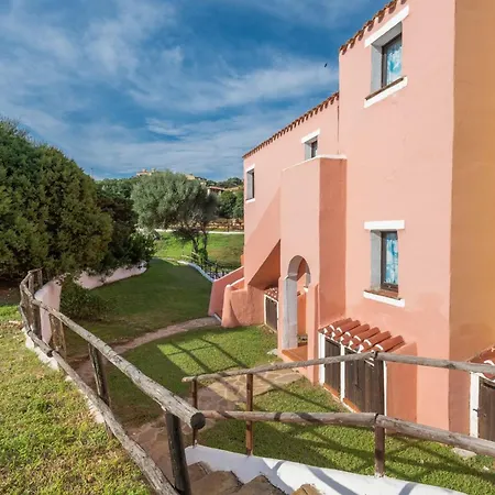 Charming Sea Sleeps 6in Shared Pool