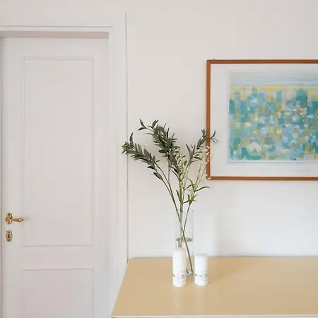Apartment Charming Sea Sleeps 6in Shared Pool Punta de su Torrione