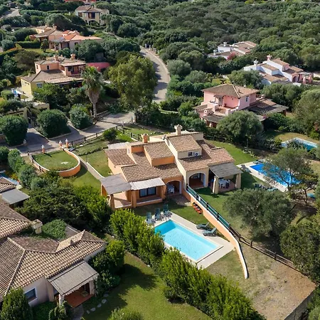 Charming Sea Sleeps 6in Shared Pool
