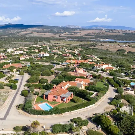 Charming Sea Sleeps 6in Shared Pool * Punta de su Torrione
